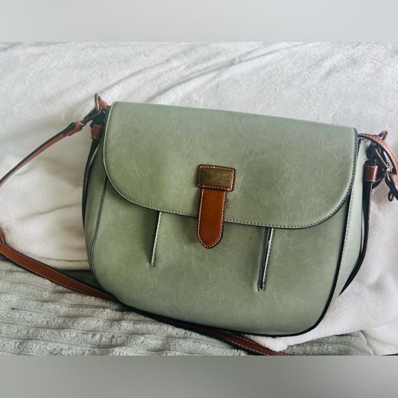 Simply Noelle Bag with straps. - Picture 3 of 6